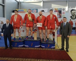Работники ГУФСИН России по Свердловской области стали чемпионами по самбо среди мастеров в г. Санкт-Петербурге